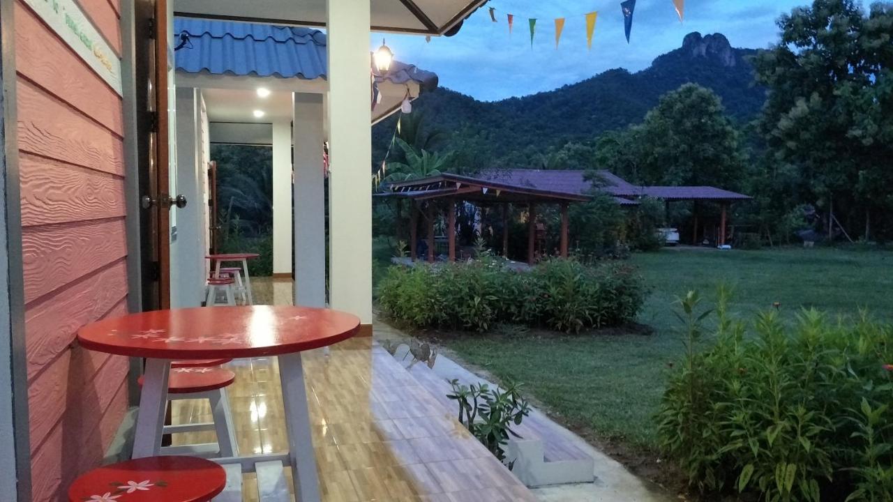 Pimpisa Garden พิมพิศา การ์เด้นท์ Villa Khuang Kom Ngoại thất bức ảnh
