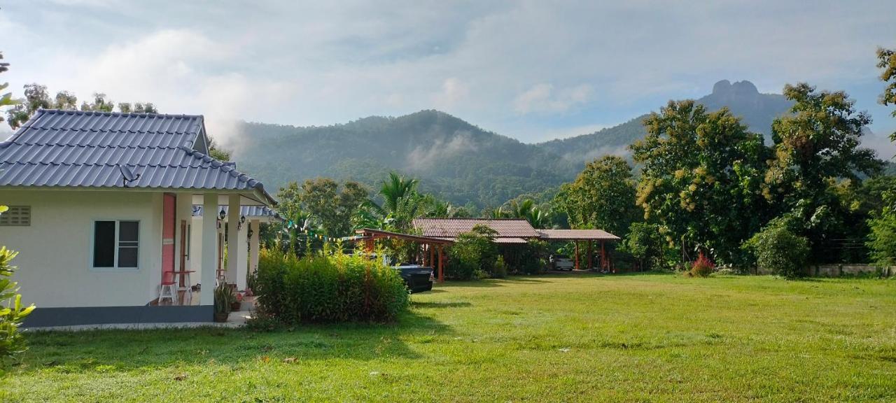 Pimpisa Garden พิมพิศา การ์เด้นท์ Villa Khuang Kom Ngoại thất bức ảnh