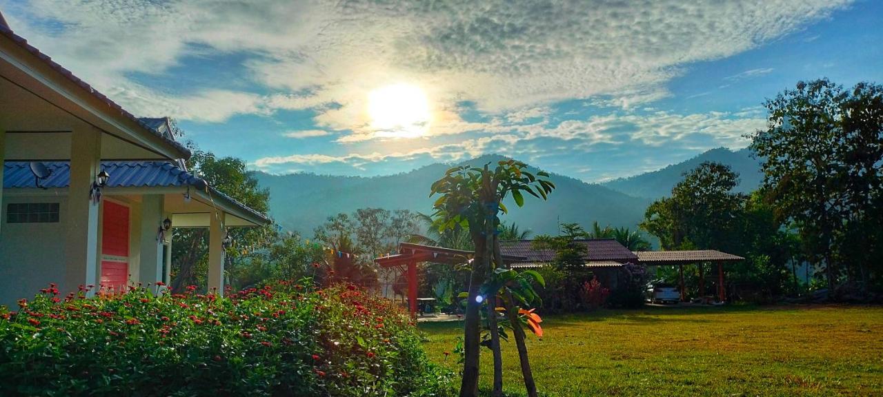 Pimpisa Garden พิมพิศา การ์เด้นท์ Villa Khuang Kom Ngoại thất bức ảnh